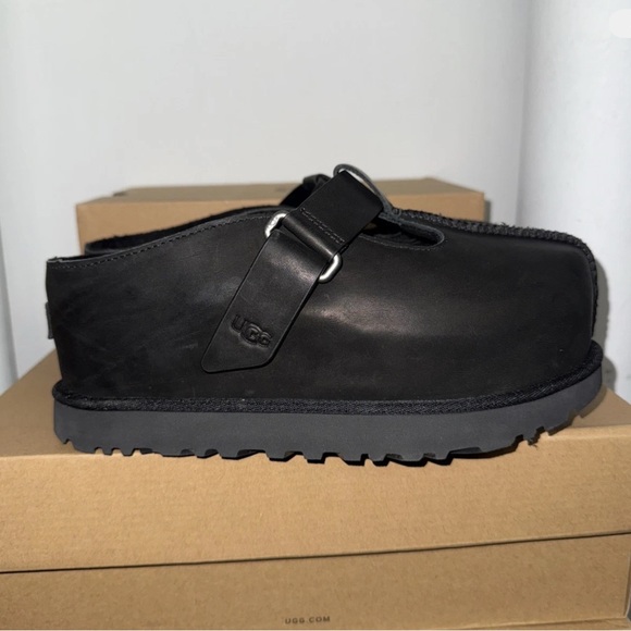 UGG Shoes - UGG HI GOLDENSTAR